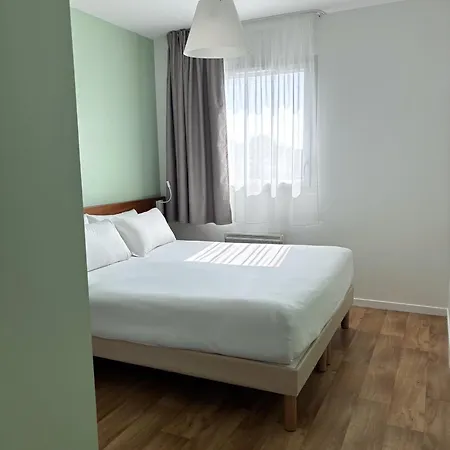 Hotel Sure By Western Guerande