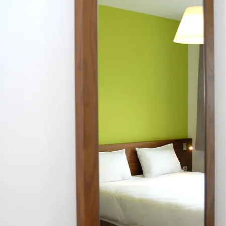 Hotel Sure By Western 3*