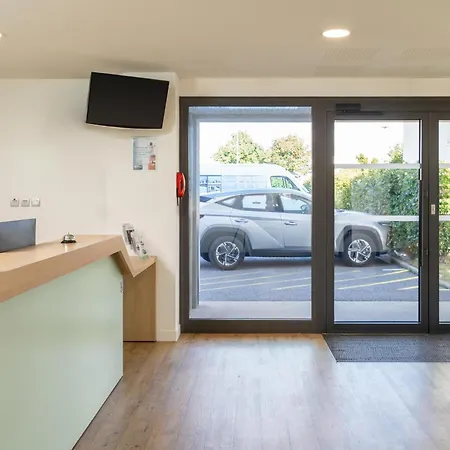 Hotel Sure By Western 3*