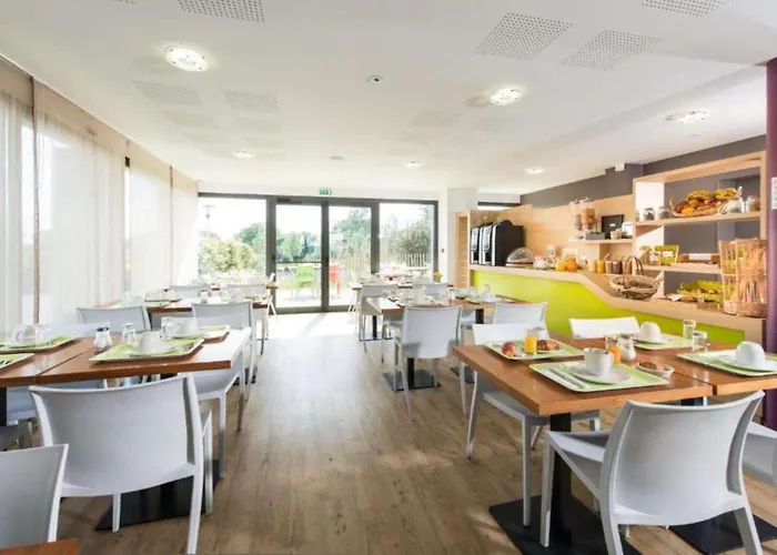 Sure By Western 盖朗德