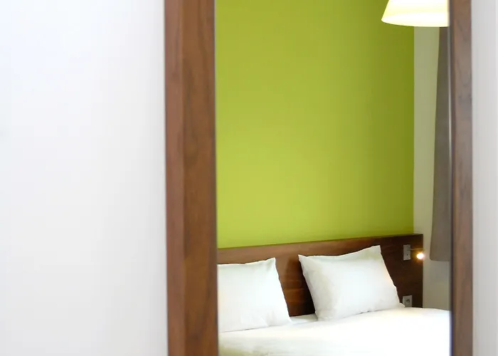 Hotel Sure By Western 3*