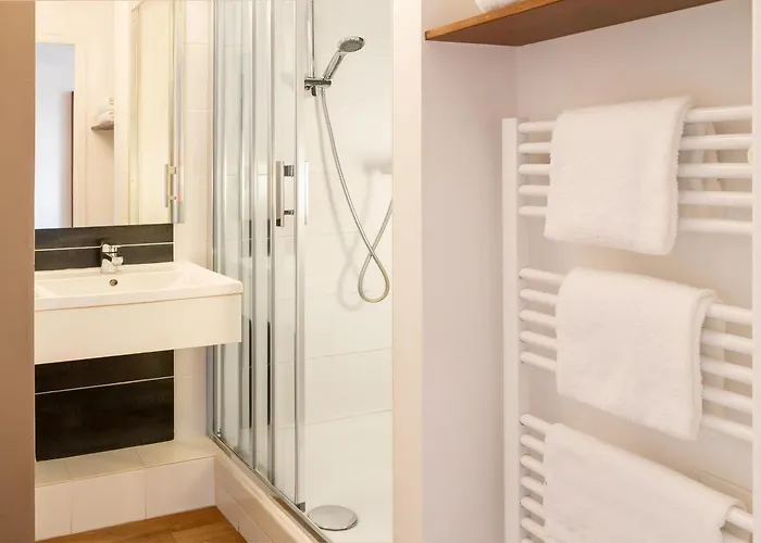 Sure By Western 酒店