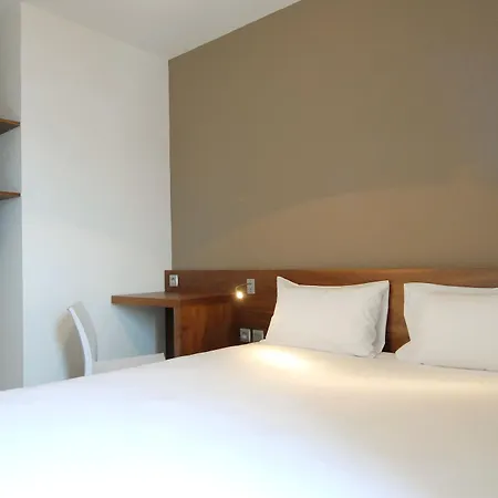 Sure By Western Hotel 3*