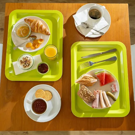 Hotel Sure By Western 3*